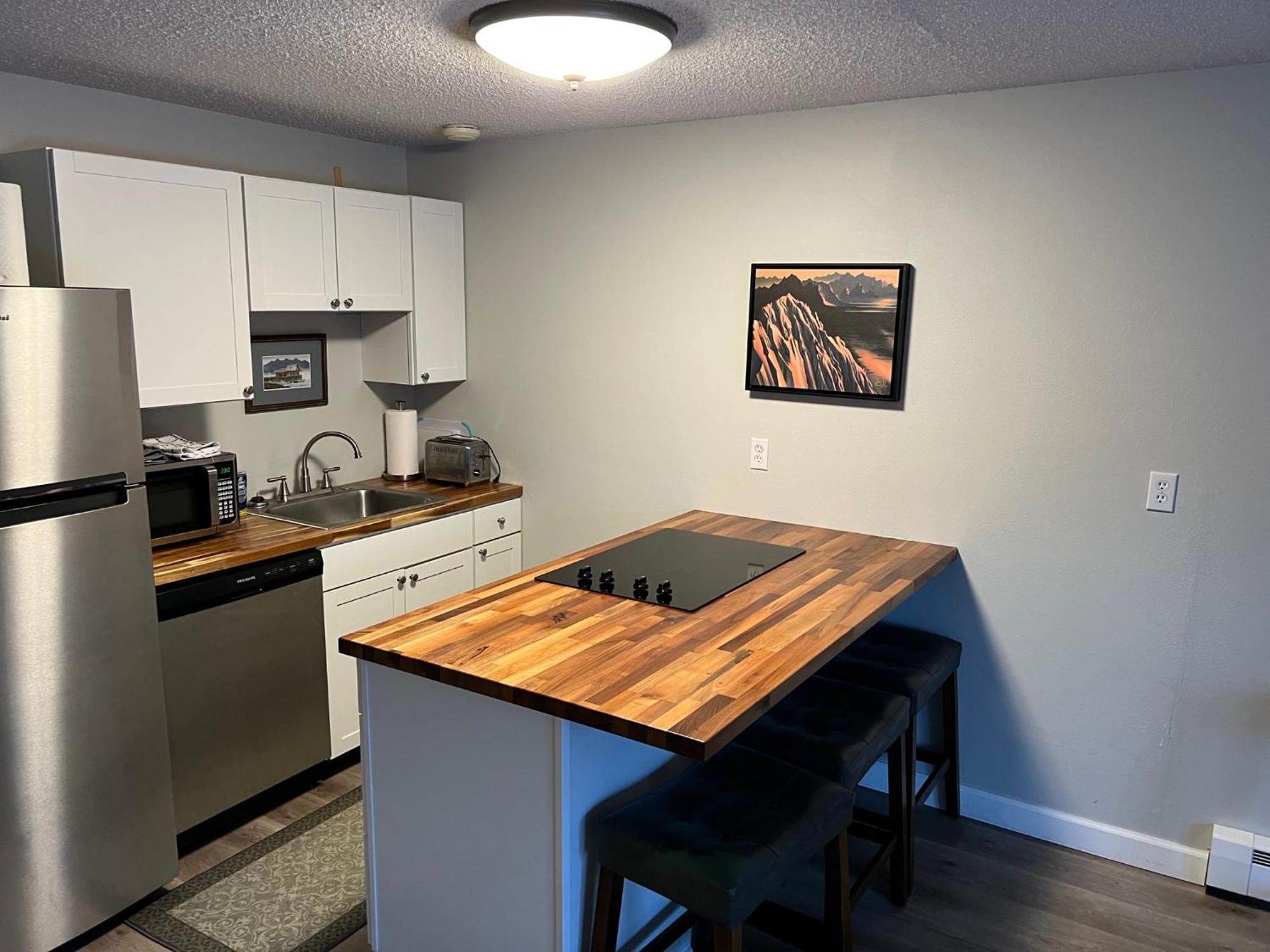 The Pioneer At 1400k Apartment